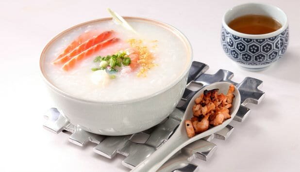 挪威三文魚海鮮粥配香脆肉鬆